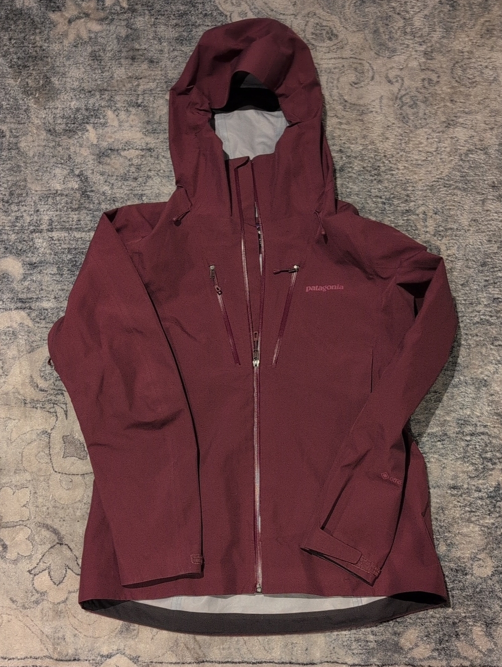 Patagonia Gore-Tex Women's Maroon Hooded Ski Jacket